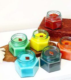 Certainly! Cylindrical glass jars come in various shapes, sizes, and styles.